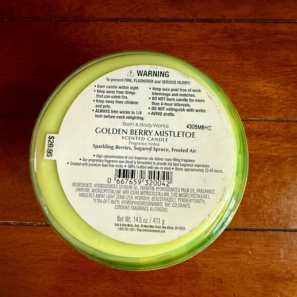 NEW GOLDEN BERRY MISTLETOE 3-Wick 14.5oz Candle Bath & Body Works - Picture 3 of 3